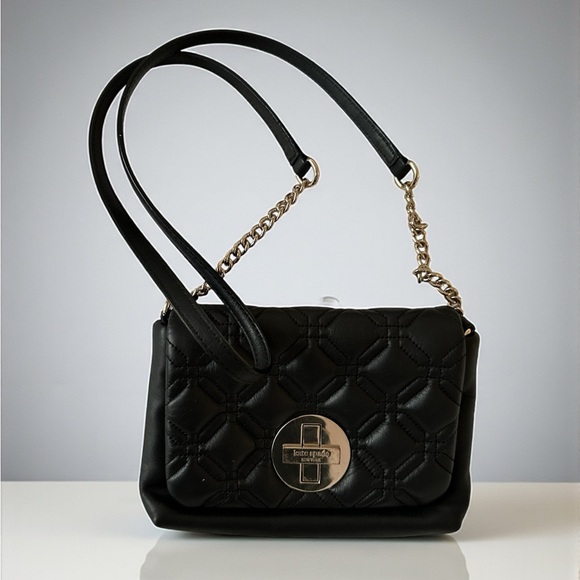 ✨ Kate Spade Quilted Leather Turnlock Crossbody Bag – Madison Ave. Chic ✨ - Picture 1 of 6